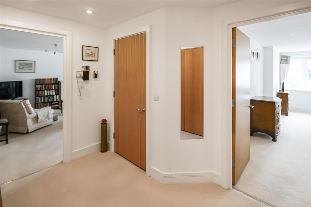Property photo 3 of 12 3_85917.Jpg