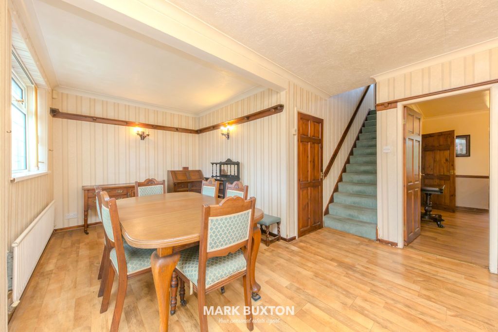 Property photo 3 of 27