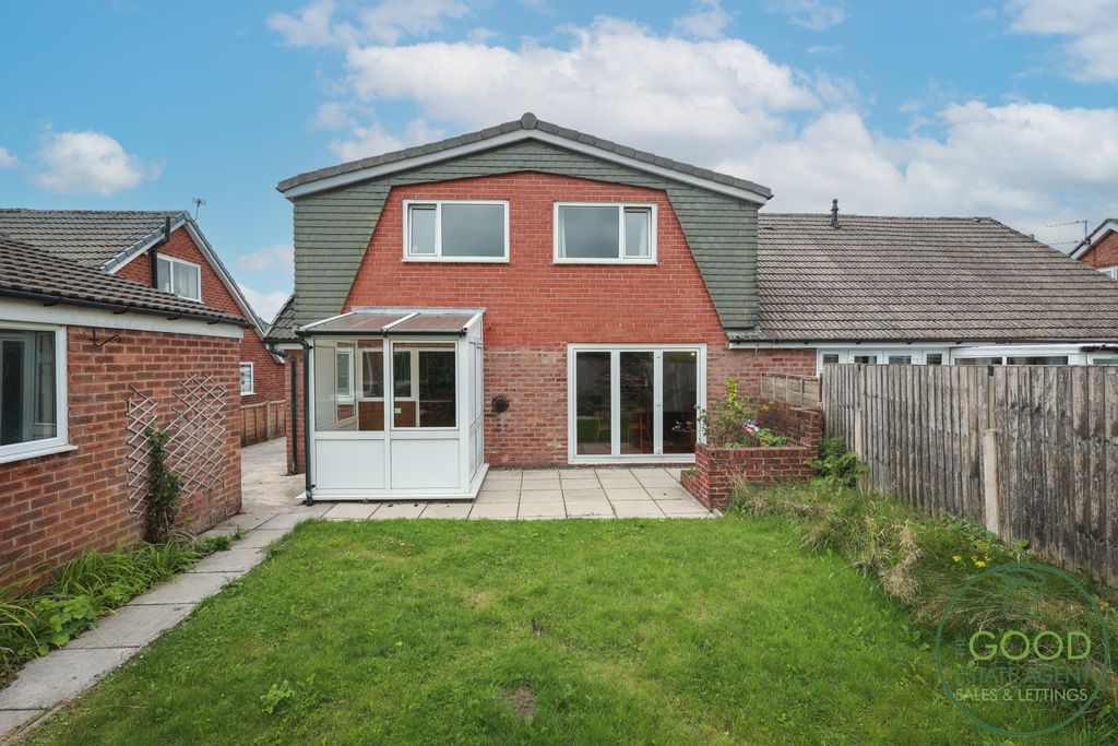 Property photo 2 of 28