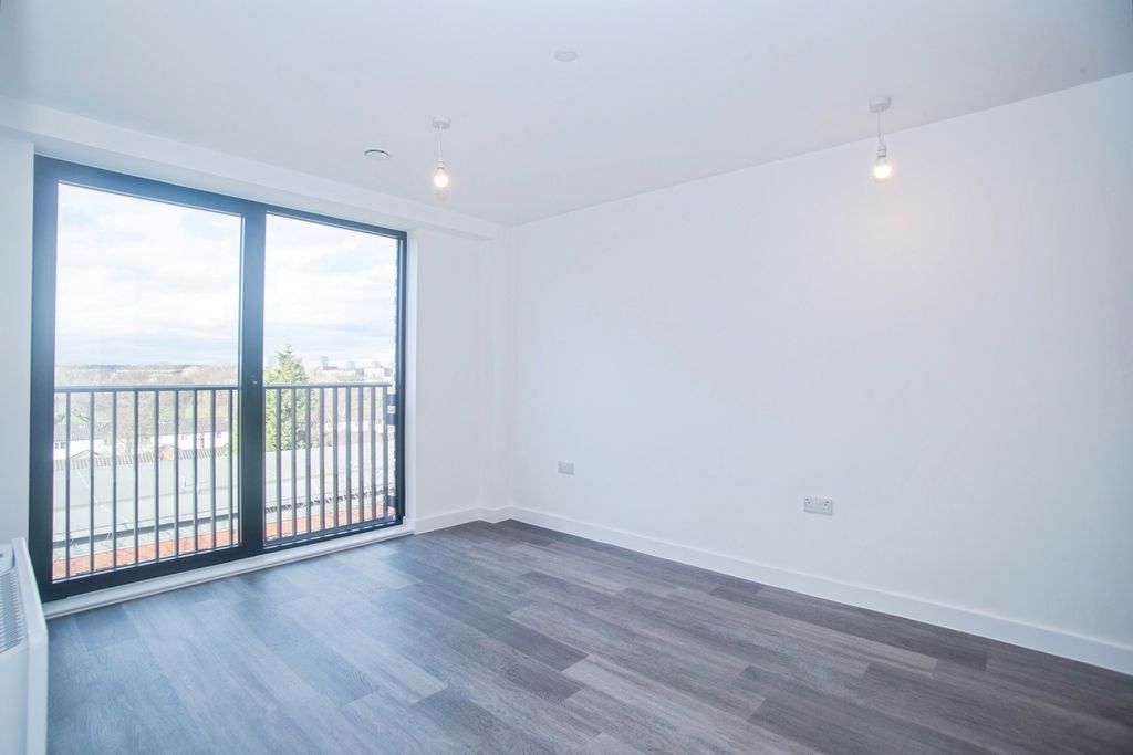 Property photo 2 of 13 Pbox-Img.Jpg