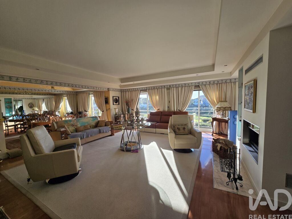 Property photo 2 of 36