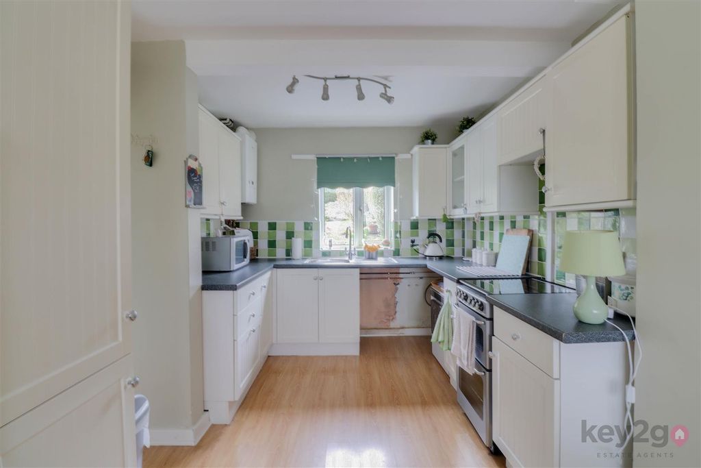 Property photo 2 of 17 Img_8123-Img_8125.Jpg