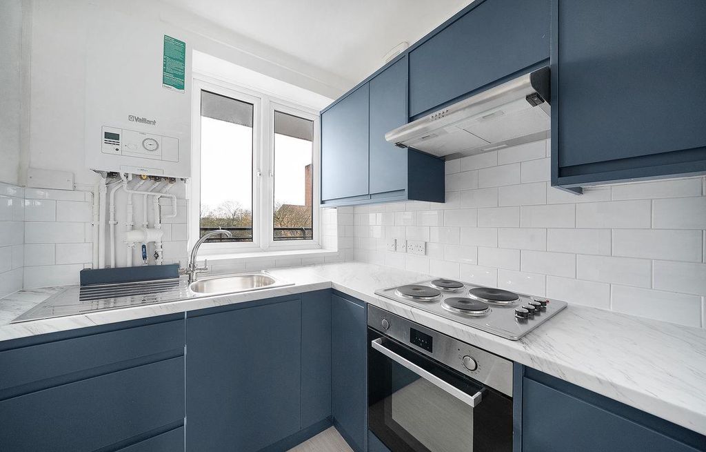 Property photo 3 of 17