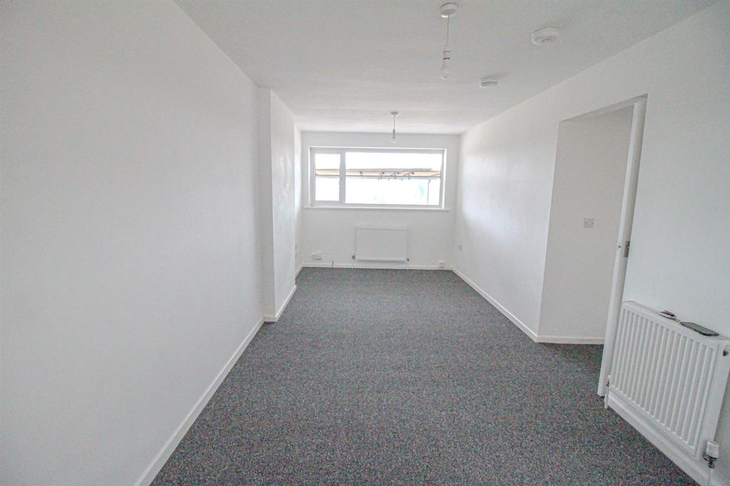 Property photo 3 of 27 Img_9416.Jpg