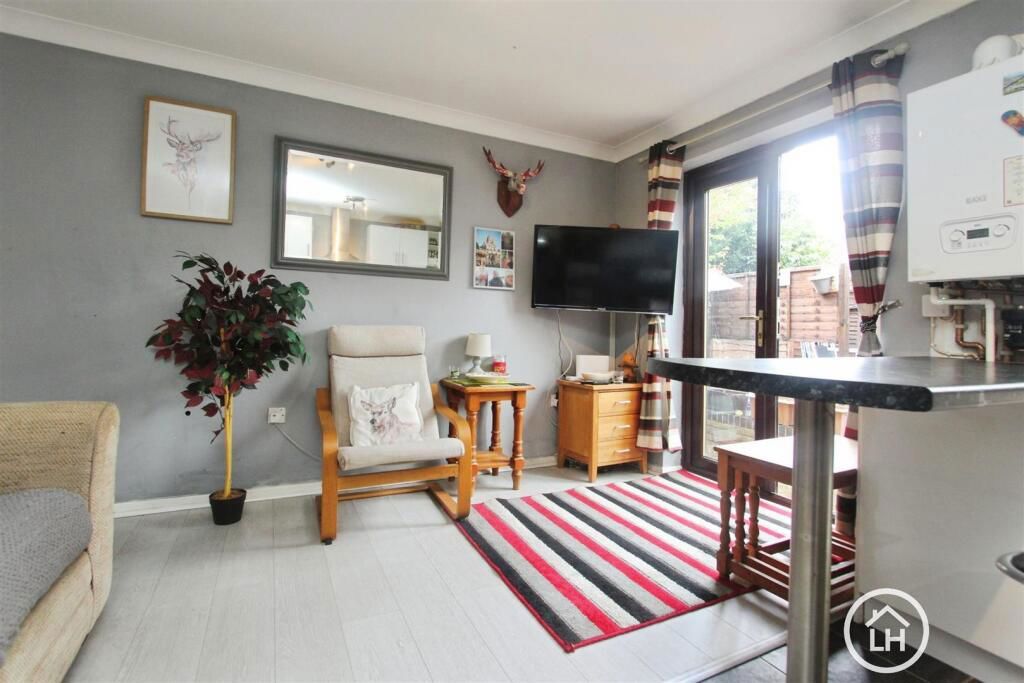 Property photo 3 of 10