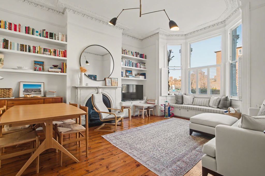 Property photo 2 of 14