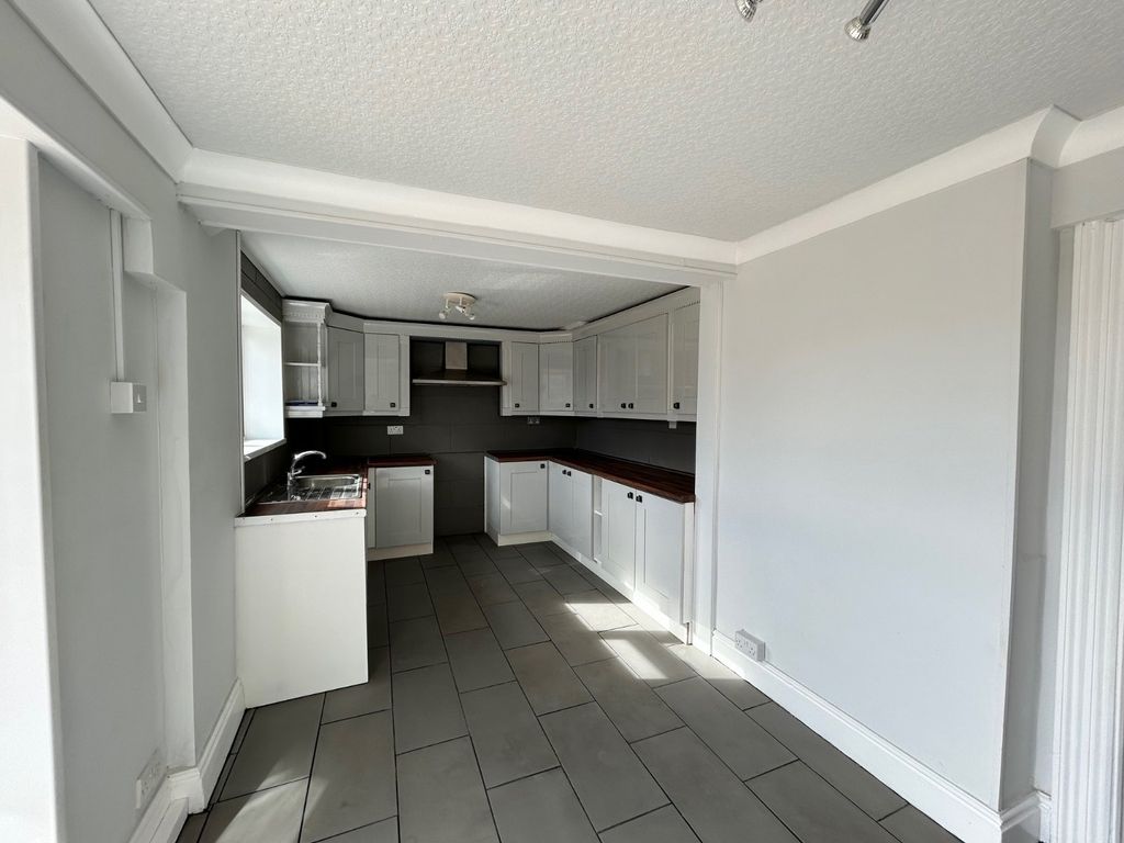 Property photo 3 of 11 Picture No. 01