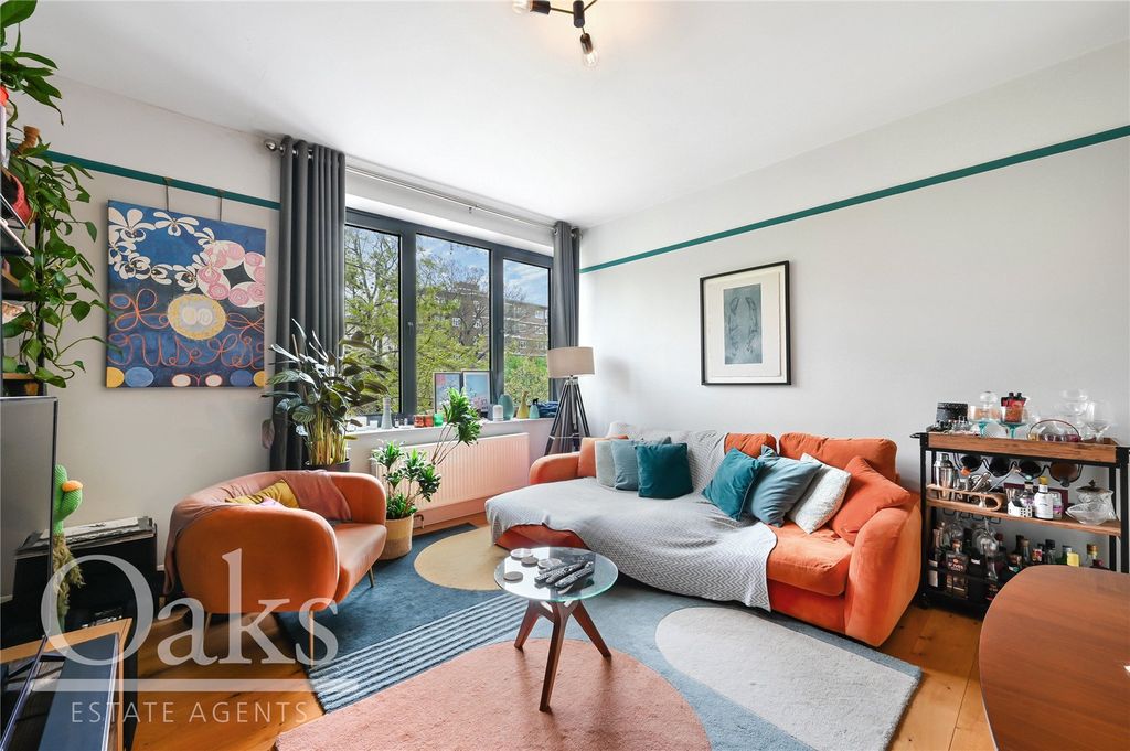 Property photo 2 of 12 Picture No. 11