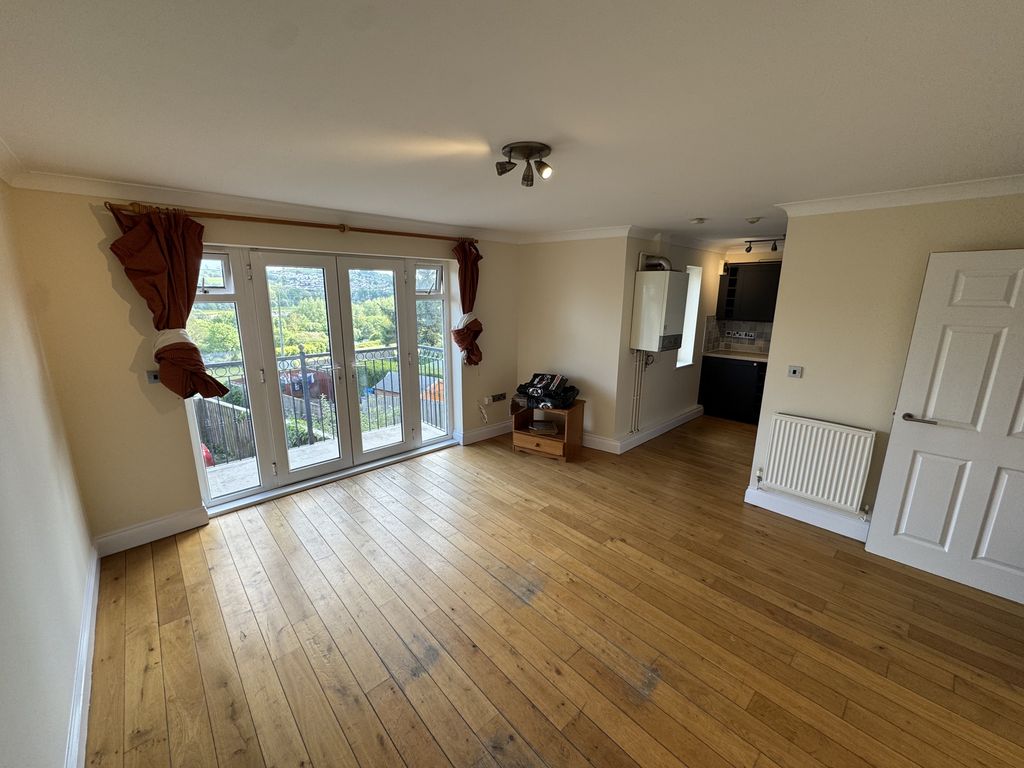 Property photo 2 of 8 Img_5877