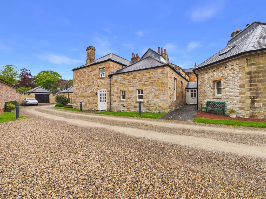 Property photo 1 of 14 External