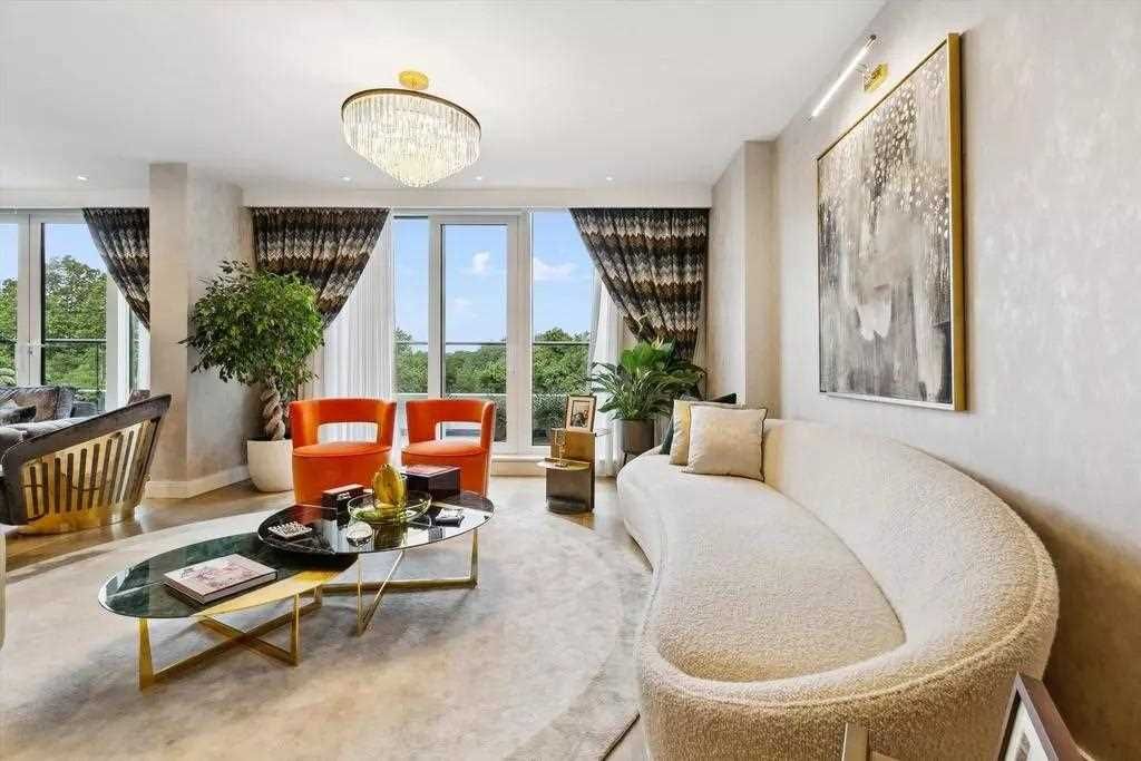 Property photo 3 of 31