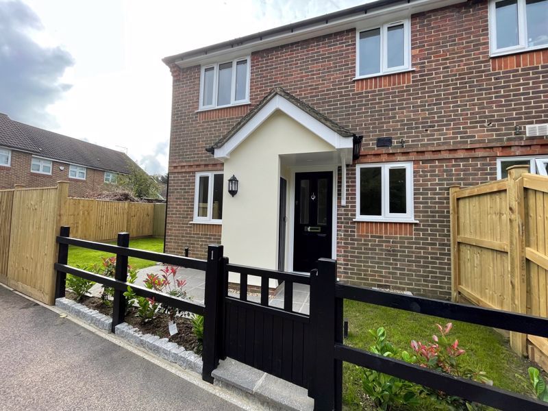 Property photo 1 of 11 Photo 9