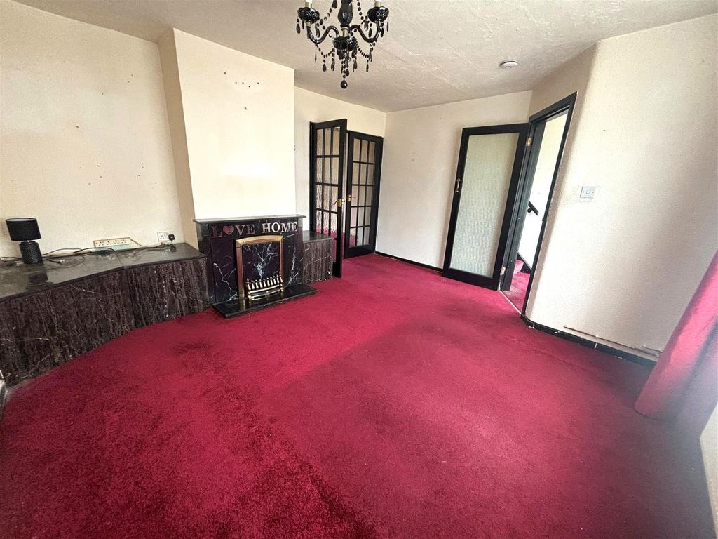 Property photo 3 of 15 Living Room 5.Jpg