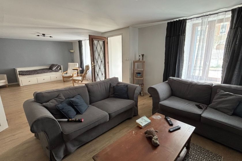 Property photo 3 of 18