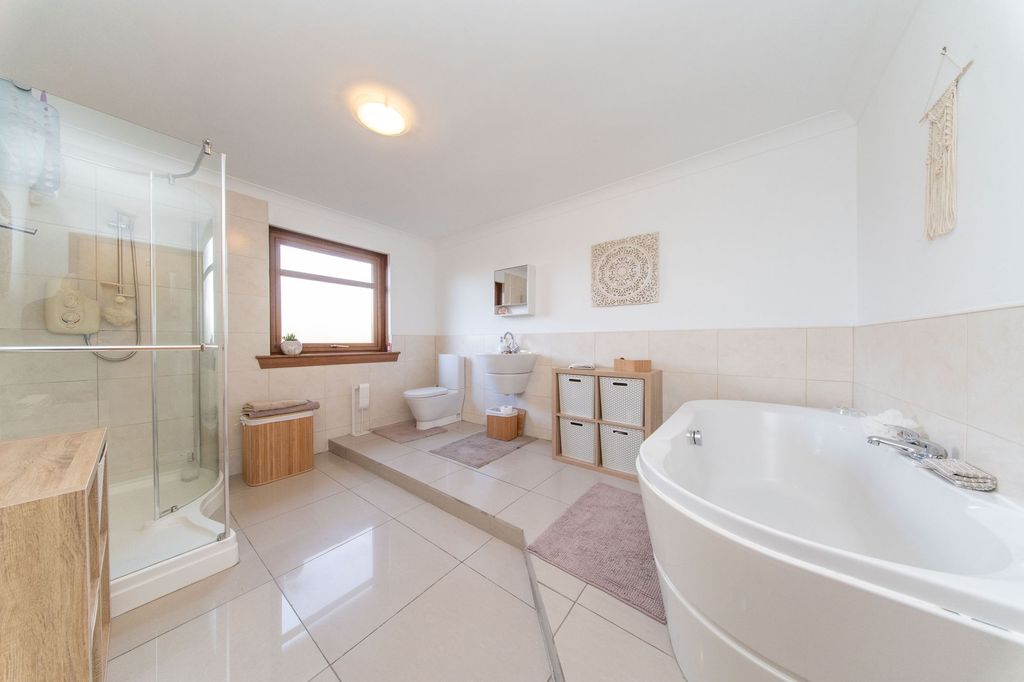 Additional image 11 of 4 bed villa for saleJamphlars Road, Cardenden, Lochgelly KY5