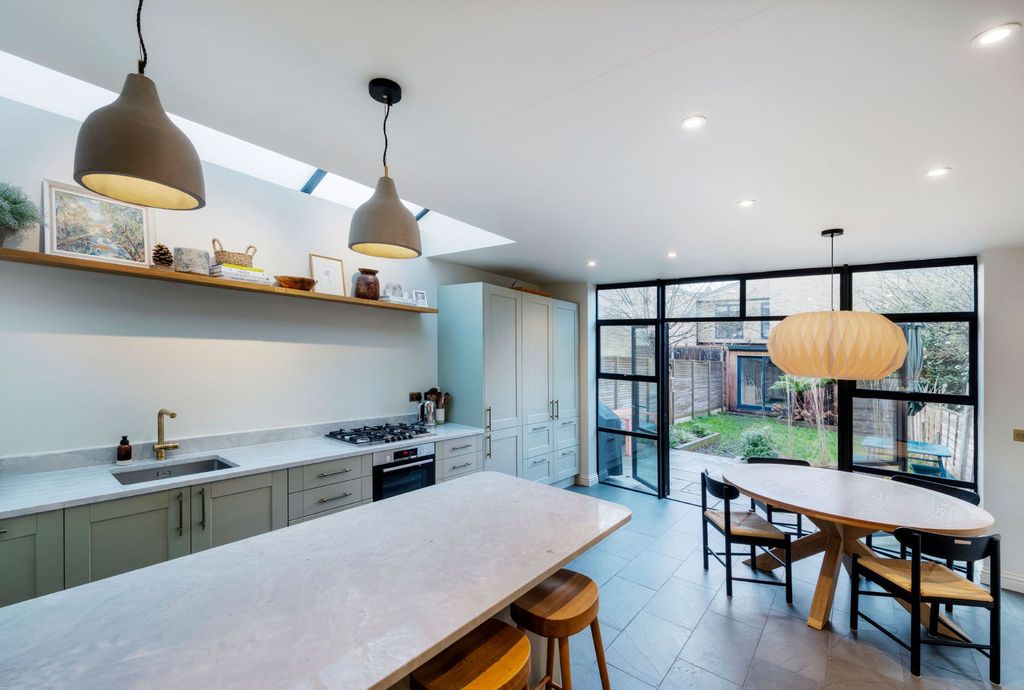 Property photo 2 of 56