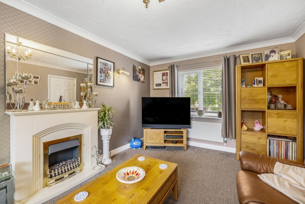 Property photo 2 of 25 3 Churchgate (Sutterton)-19