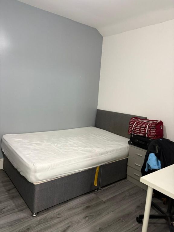 Property photo 1 of 4