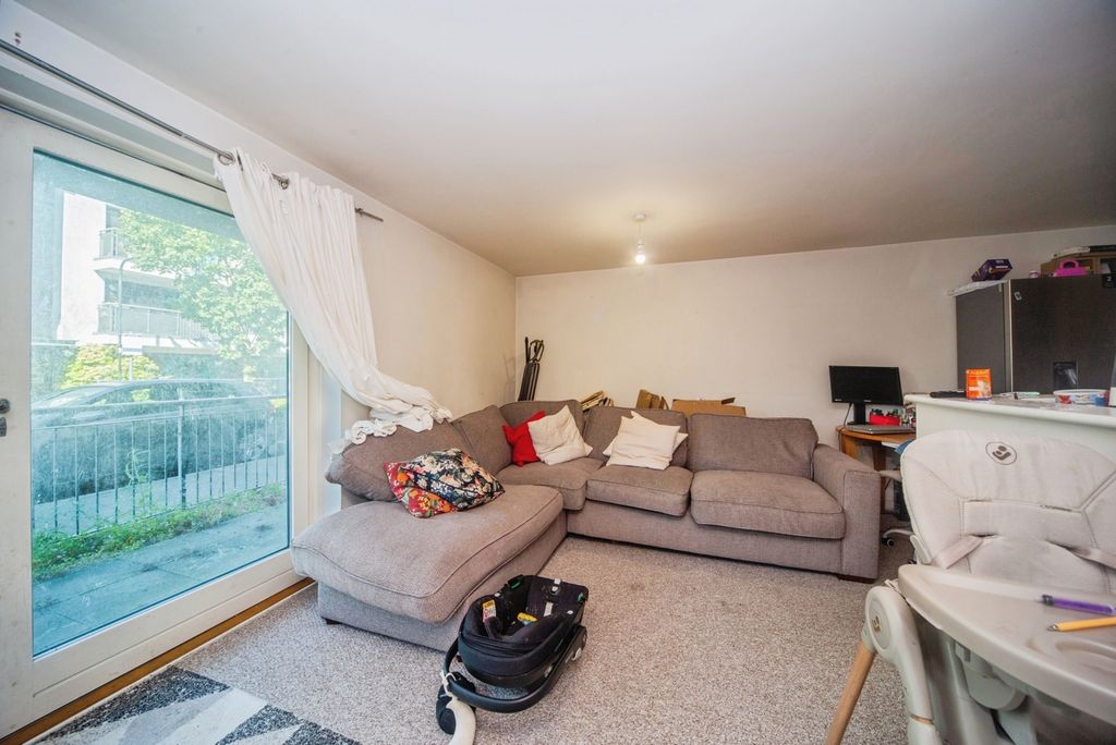 Property photo 3 of 13 Pbox-Img.Jpg