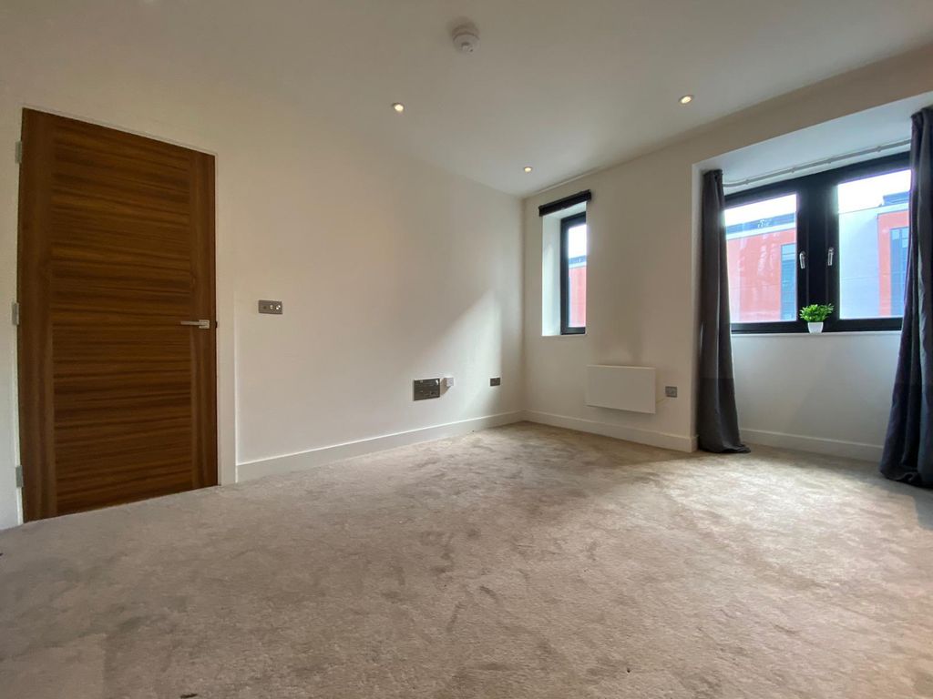 Property photo 3 of 16 Front