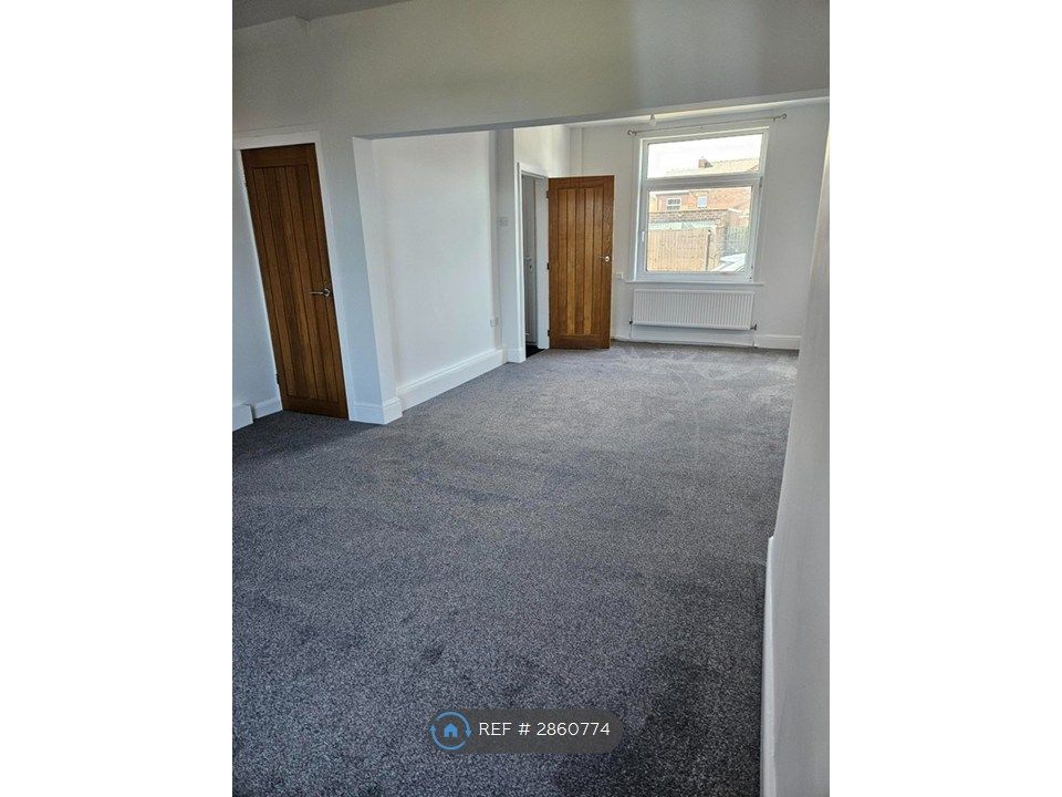 Property photo 2 of 12 Living Room