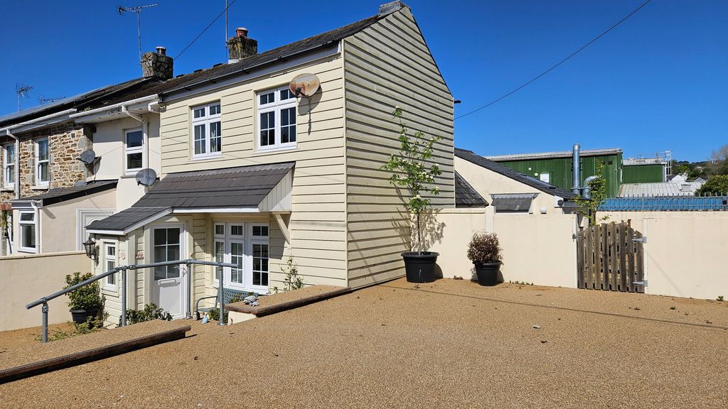 Property photo 3 of 19