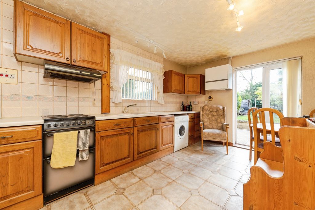 Property photo 2 of 17