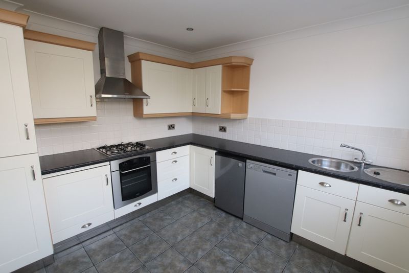 Property photo 3 of 18 Kitchen Photo 2