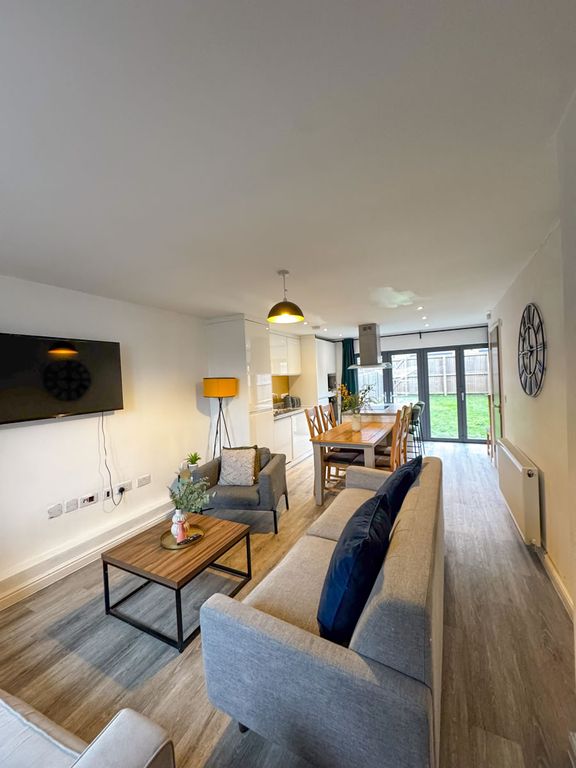 Property photo 3 of 20 Waterway384840Img_4761_Edited.Jpg