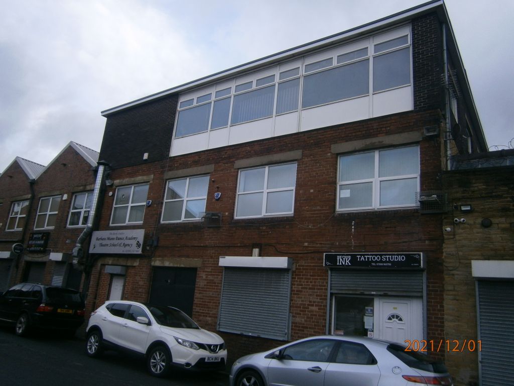 Property photo 1 of 3