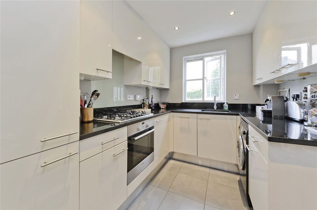 Property photo 3 of 5