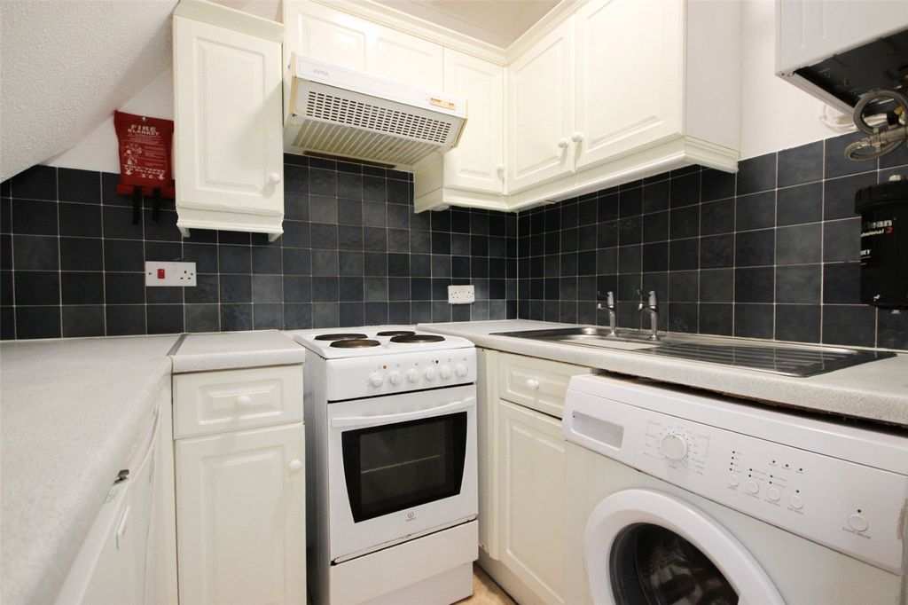 Property photo 3 of 9 Picture No. 08