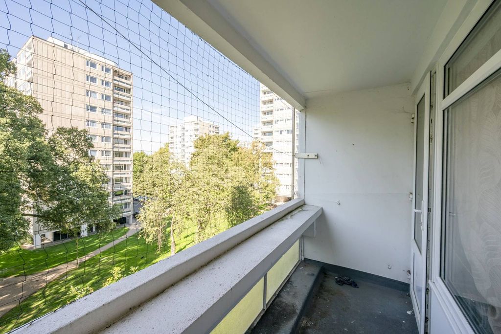 Property photo 1 of 3