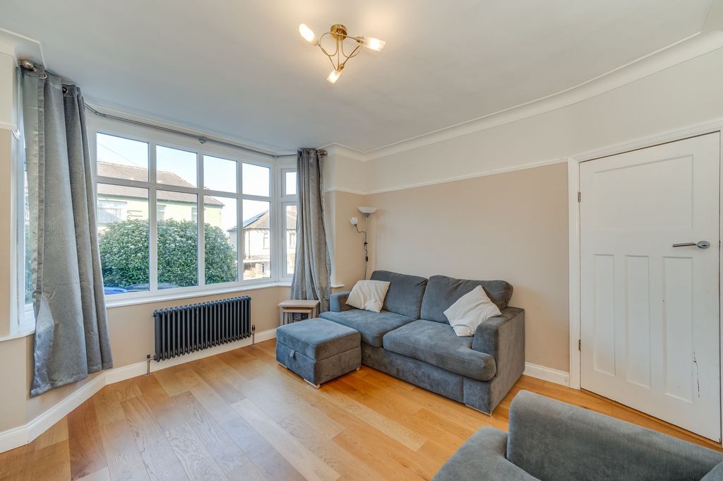 Property photo 3 of 23