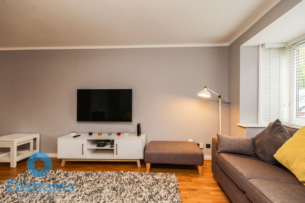 Property photo 2 of 24