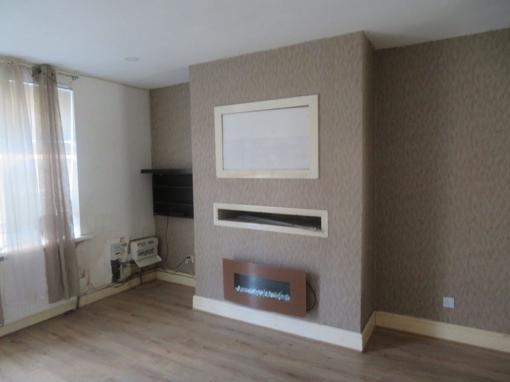 Property photo 2 of 6 Lounge