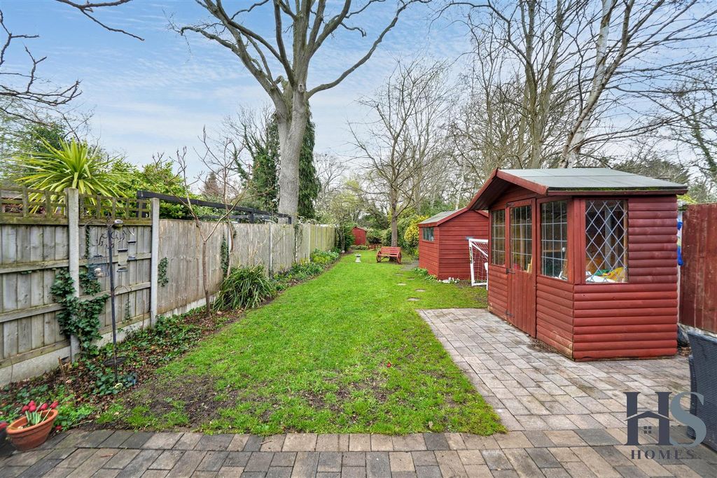 Property photo 3 of 27 Garden.Jpg