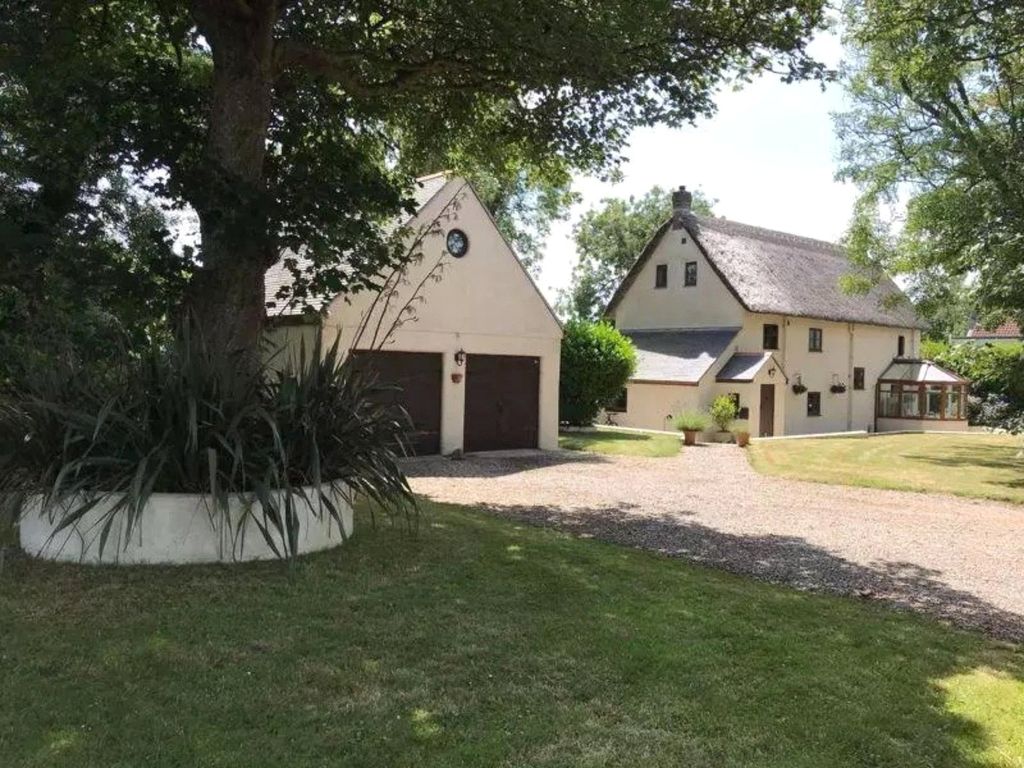 Property photo 2 of 31 Picture No. 76