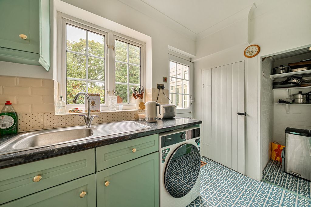 Property photo 3 of 22 1514174-41-6A9938...