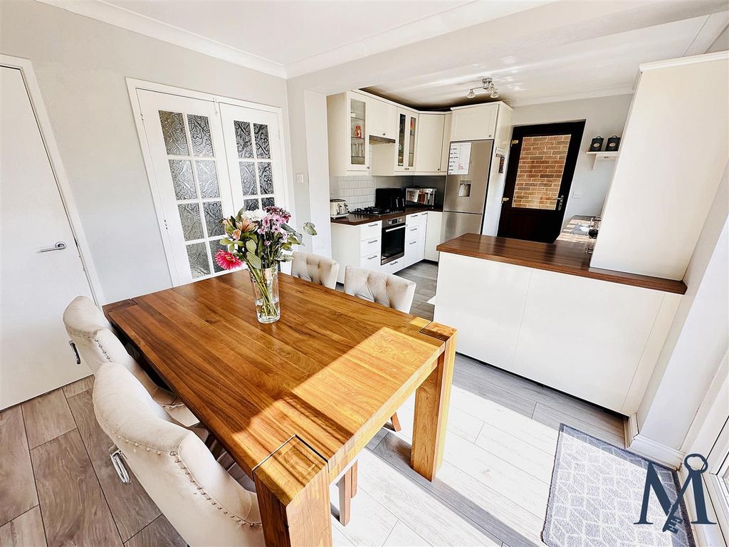 Property photo 2 of 20 Kitchen Diner