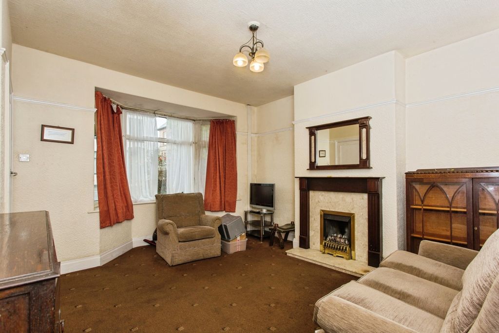 Property photo 2 of 12 Pbox-Img.Jpg