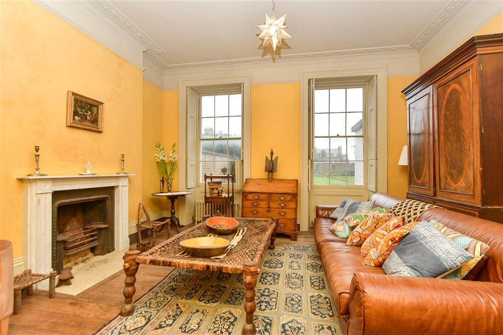 Property photo 3 of 18 Family Room