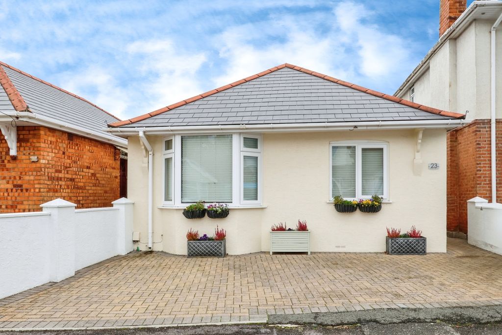 Property photo 1 of 17 Photo