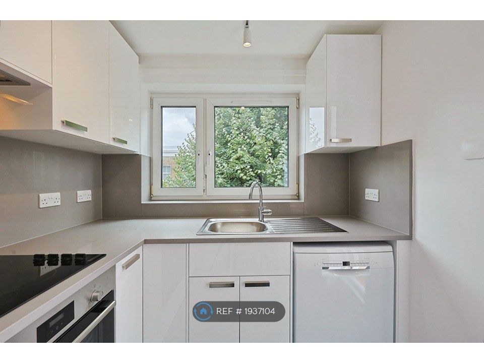 Property photo 3 of 15 Kitchen