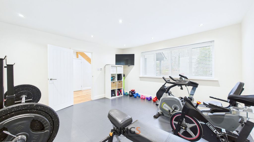 Additional image 23 of 5 bed detached house for saleUpland Drive, Brookmans Park AL9
