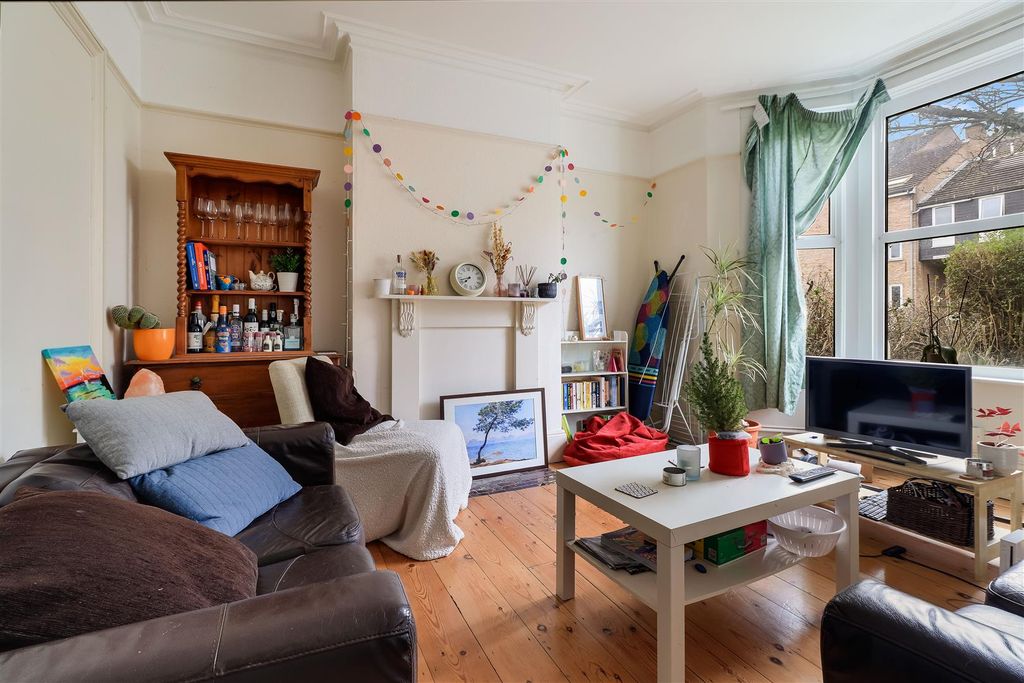 Property photo 2 of 20 Img (1).Jpg