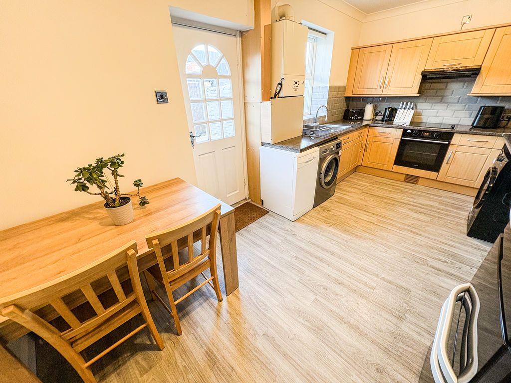 Property photo 3 of 9 Photo 3