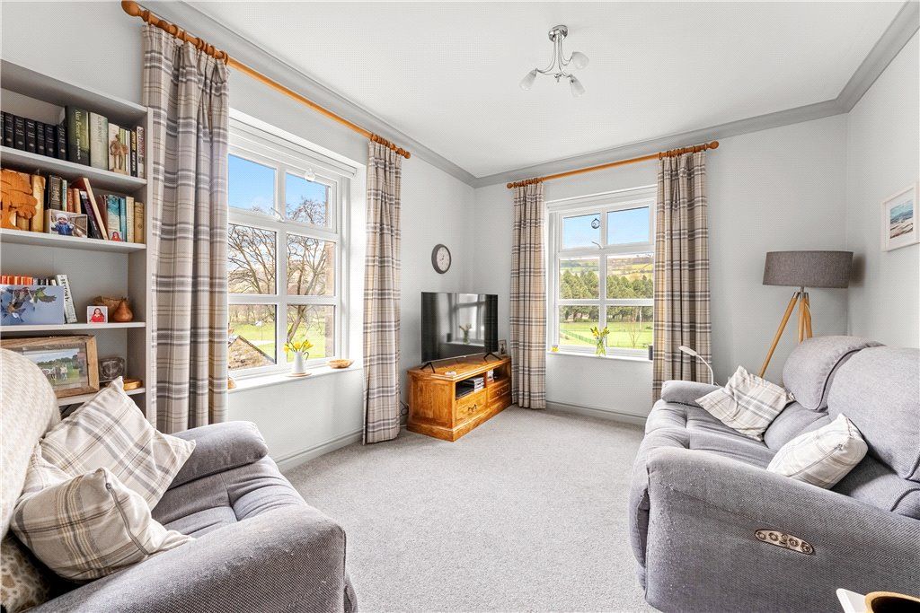 Property photo 2 of 15 Sitting Room