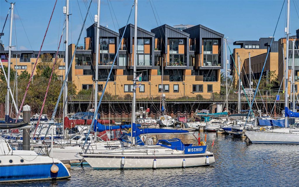 Property photo 1 of 19 Picture No. 06