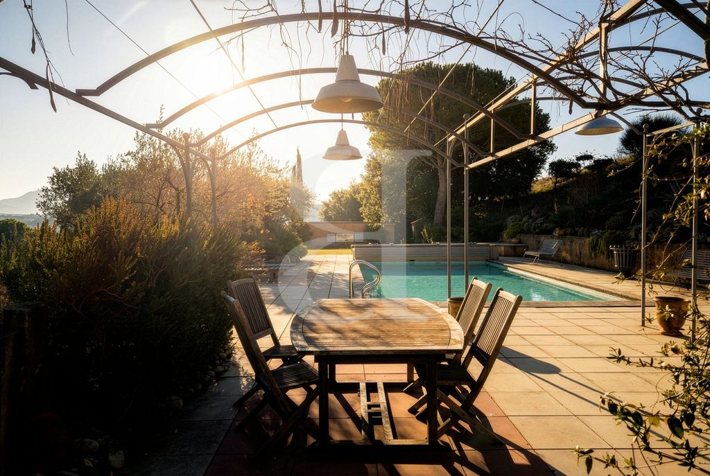 Property photo 2 of 27